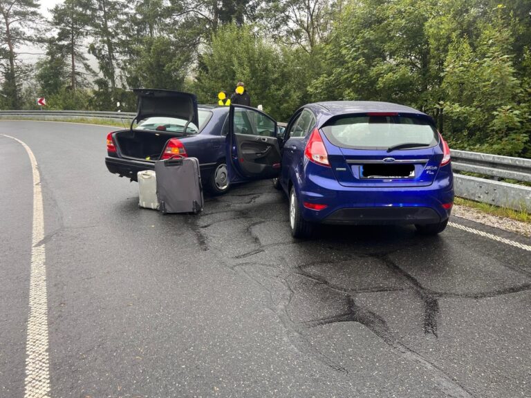 Verkehrsunfall auf B242 von Clausthal-Zellerfeld nach Wildemann.