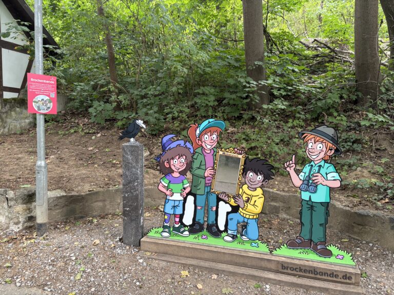 Brockenbande Schild im Tiergarten Julia Fuechsel 3