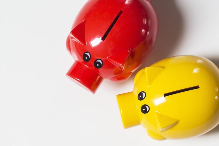 piggy bank 2945425 1280
