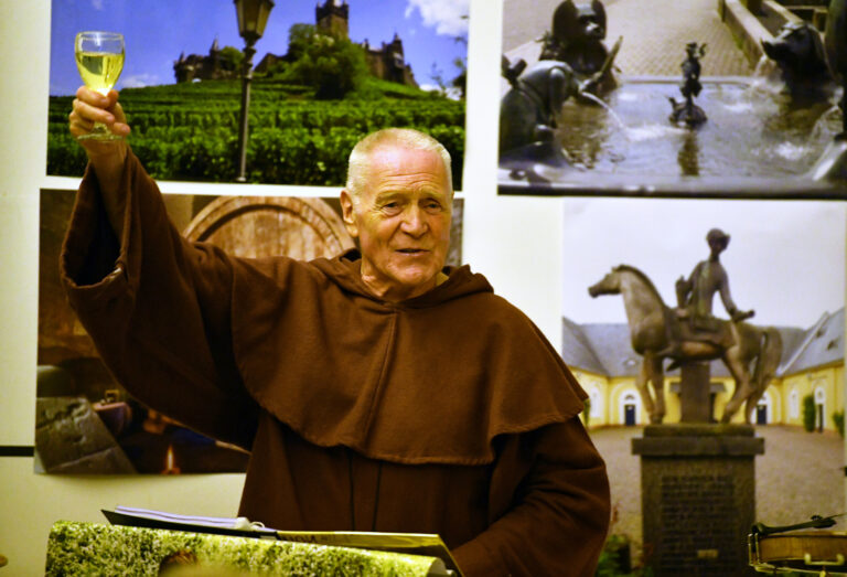 Wenn ein Moench ins Plaudern geraet Holger Wegener