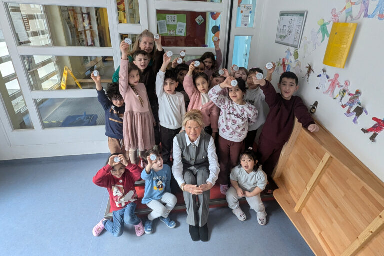 Aschenbecher Gruppenbild