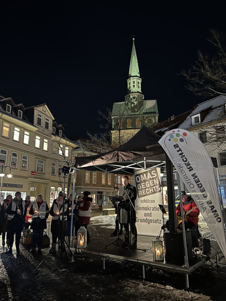 Buergermeister Jens Augat bei seiner Rede C Stadt Osterode am Harz
