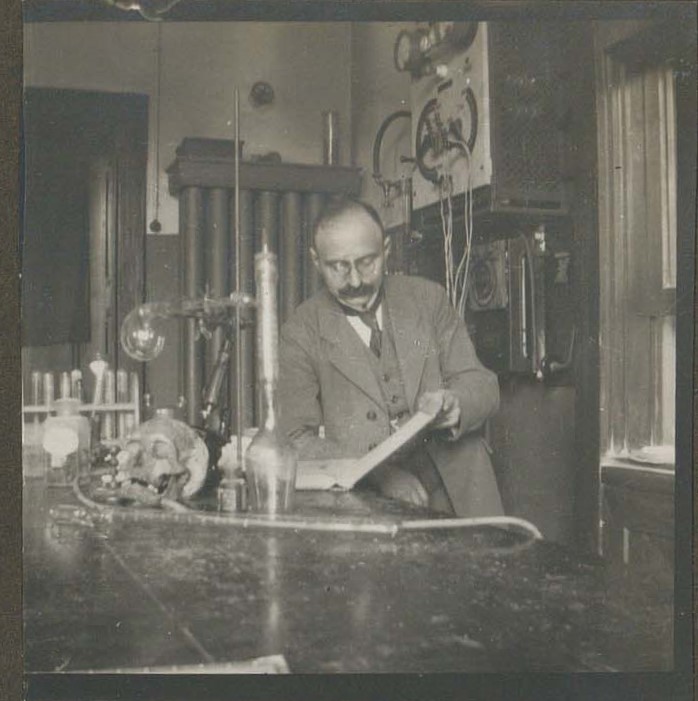 Dr. Regensburger 1920 Foto Frau Luedeke Noeschenroeder Strasse 66