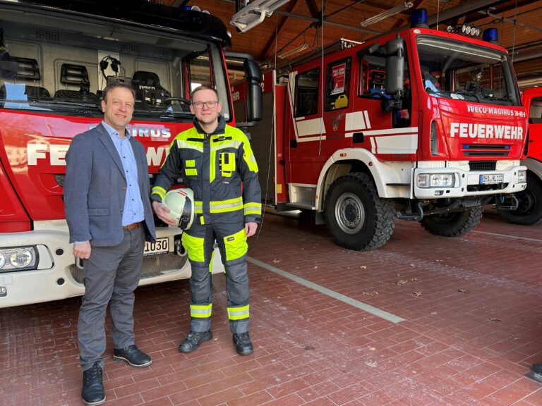 Neue persoenliche Schutzausruestung der Freiwilligen Feuerwehren
