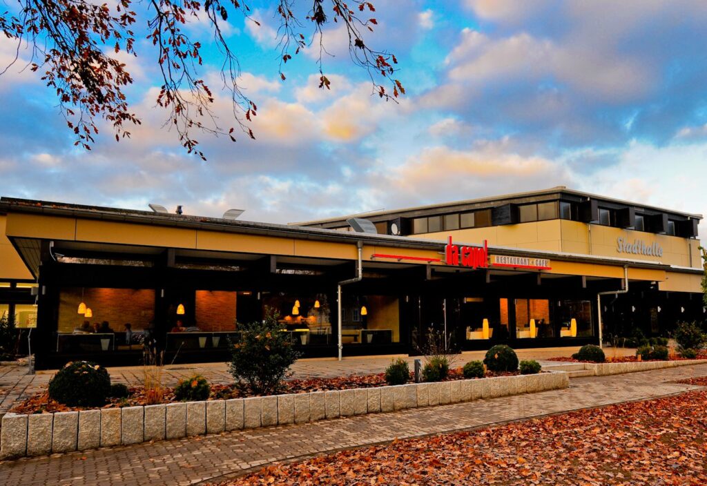 Titel Stadthalle und dacapo zugeschnitten