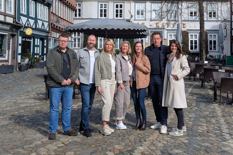 Gruppenbild Spende 1. Freitag © Stadt Goslar
