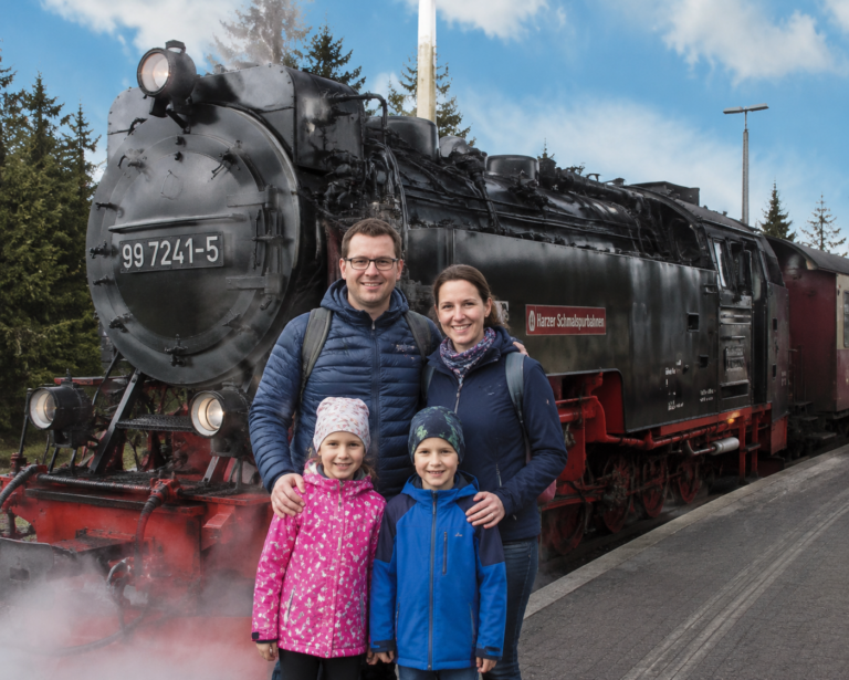 Der Harz zählt zu den beliebtesten Reisezielen für Familien in Deutschland. Dichte Wälder, sagenumwobene Berge, historische Städte und zahlreiche Freizeitangebote machen die Region zu einem idealen Ort für einen abwechslungsreichen Familienurlaub im Harz. Ob kleine Entdecker, tierbegeisterte Kinder oder abenteuerlustige Teenager – im Harz gibt es für jedes Alter spannende Ausflugsziele.