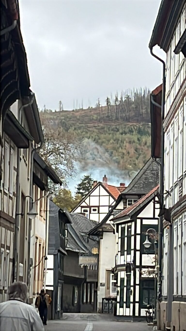 Am Energiecampus Goslar ist heute Mittag ein Großbrand ausgebrochen